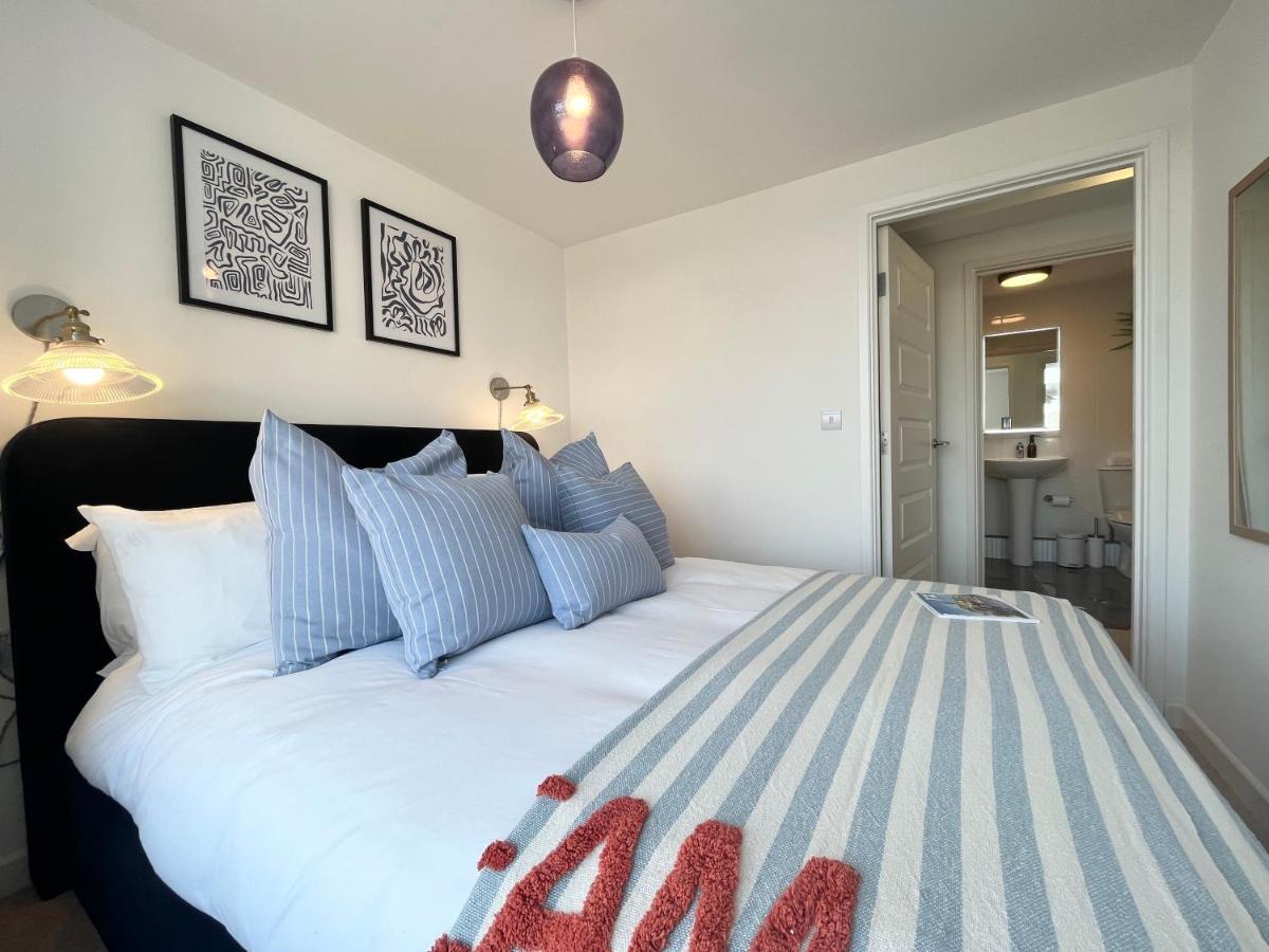 Apres Beach Apartment Sleeps 4 Penzance Exteriér fotografie