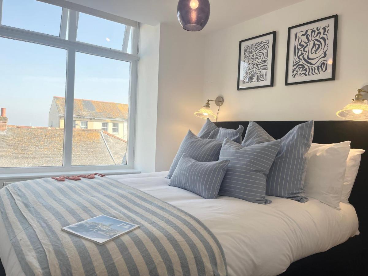 Apres Beach Apartment Sleeps 4 Penzance Exteriér fotografie