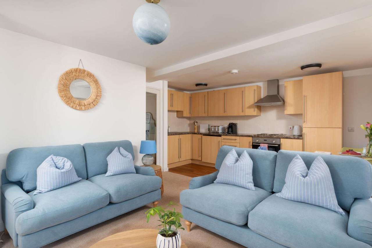 Apres Beach Apartment Sleeps 4 Penzance Exteriér fotografie