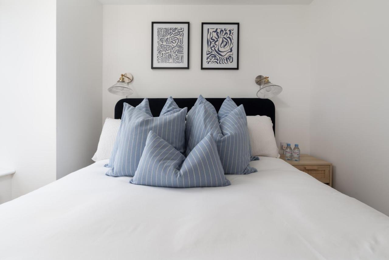 Apres Beach Apartment Sleeps 4 Penzance Exteriér fotografie