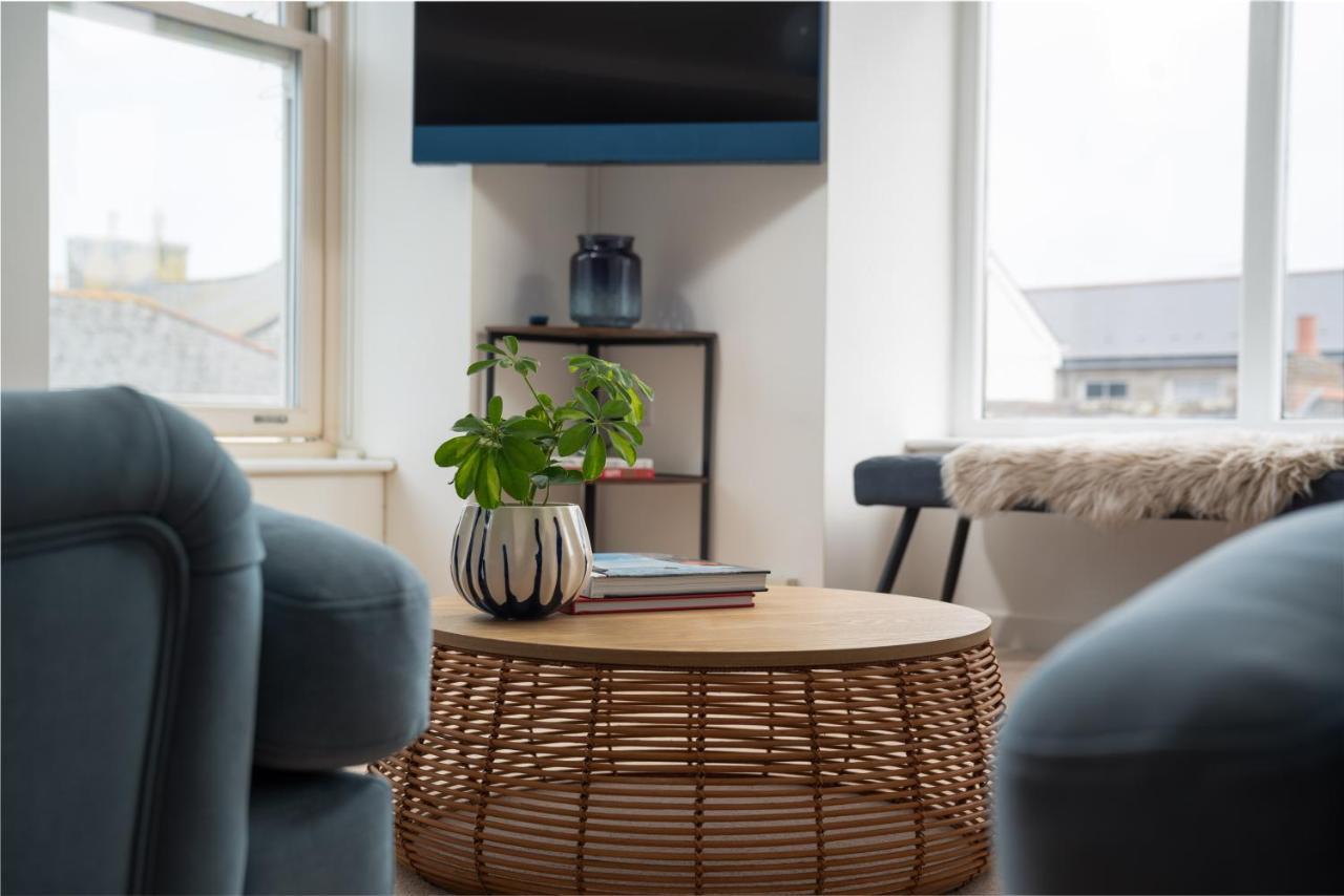 Apres Beach Apartment Sleeps 4 Penzance Exteriér fotografie