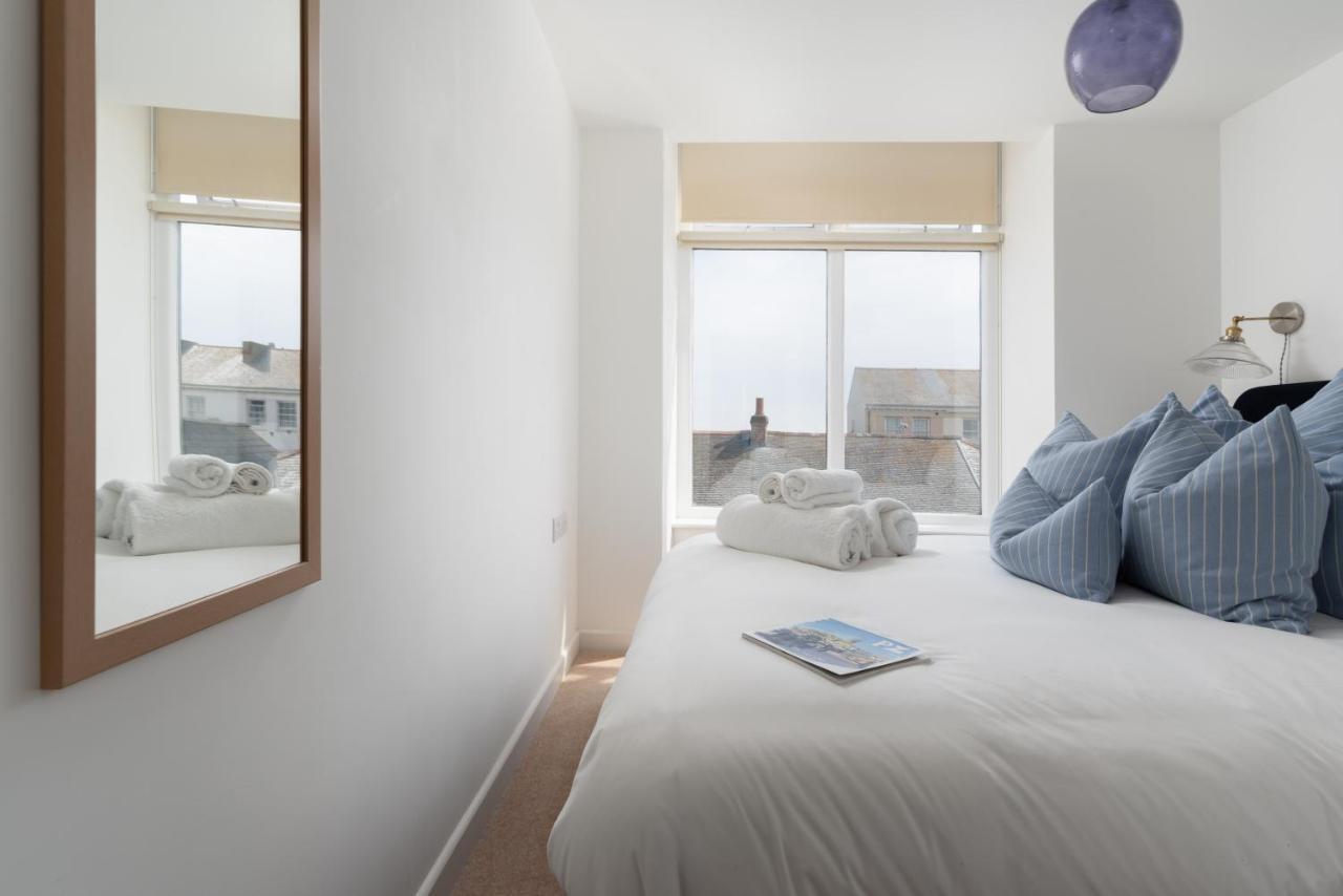Apres Beach Apartment Sleeps 4 Penzance Exteriér fotografie