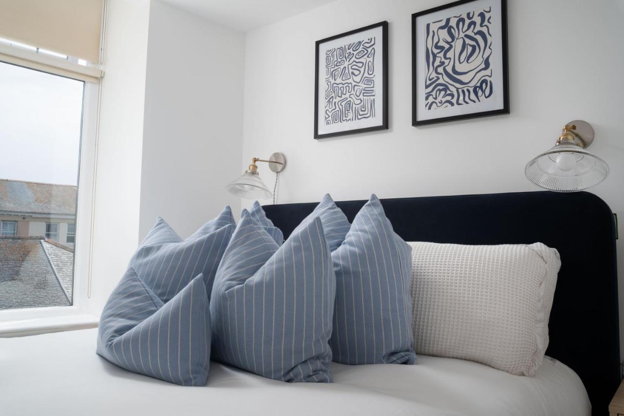 Apres Beach Apartment Sleeps 4 Penzance Exteriér fotografie