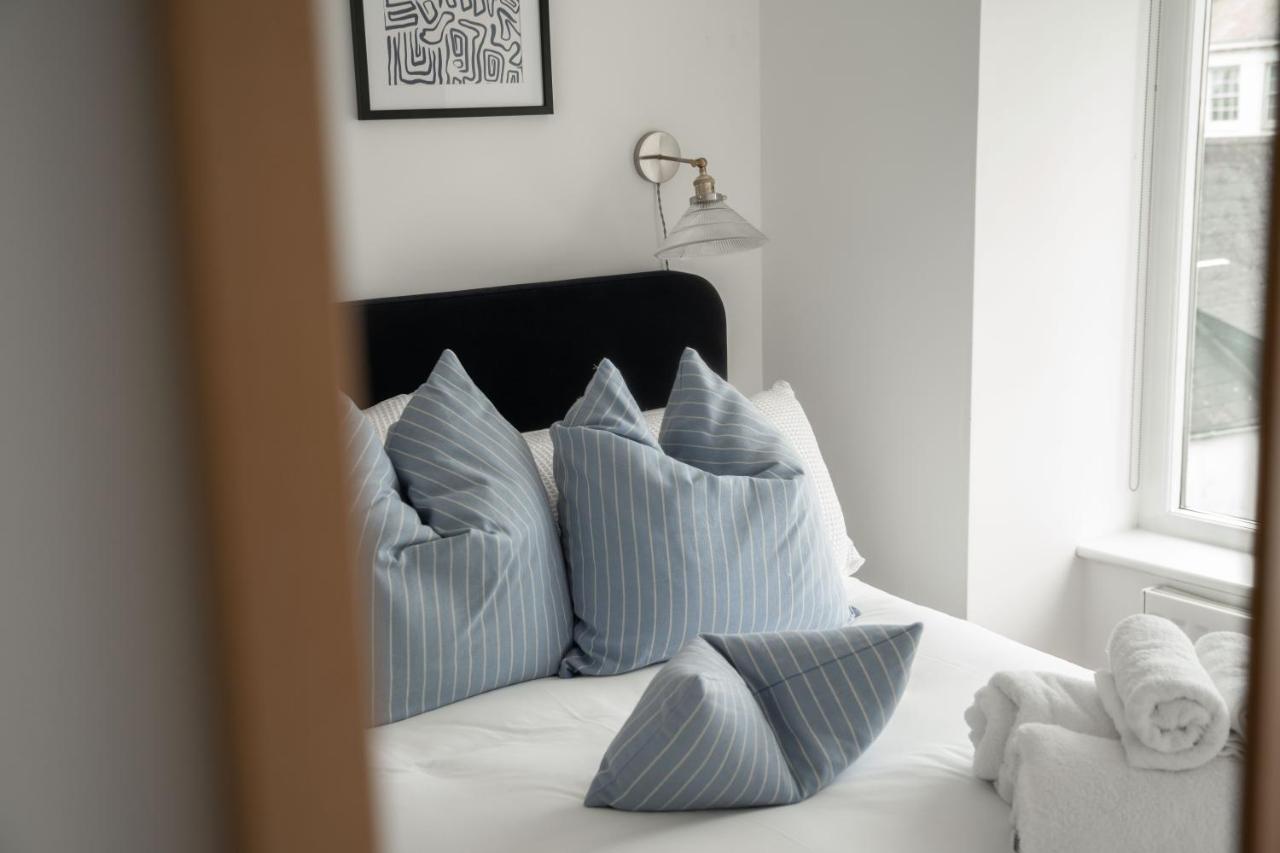 Apres Beach Apartment Sleeps 4 Penzance Exteriér fotografie
