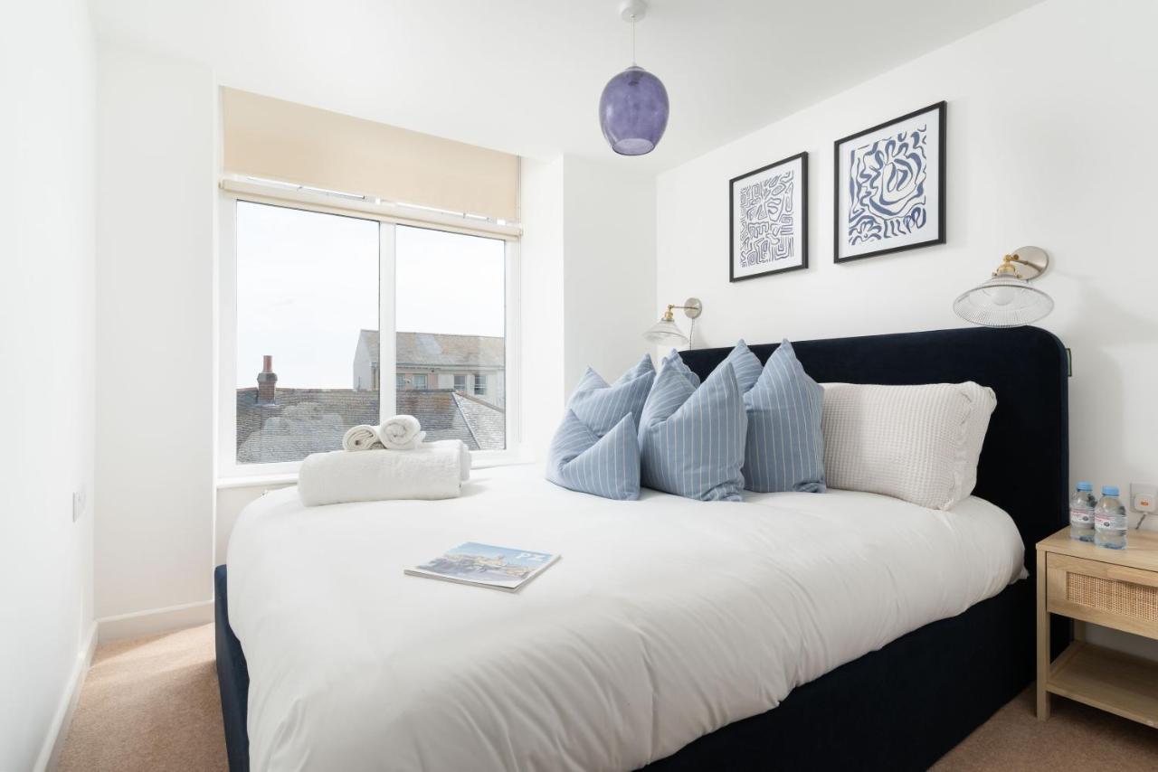 Apres Beach Apartment Sleeps 4 Penzance Exteriér fotografie