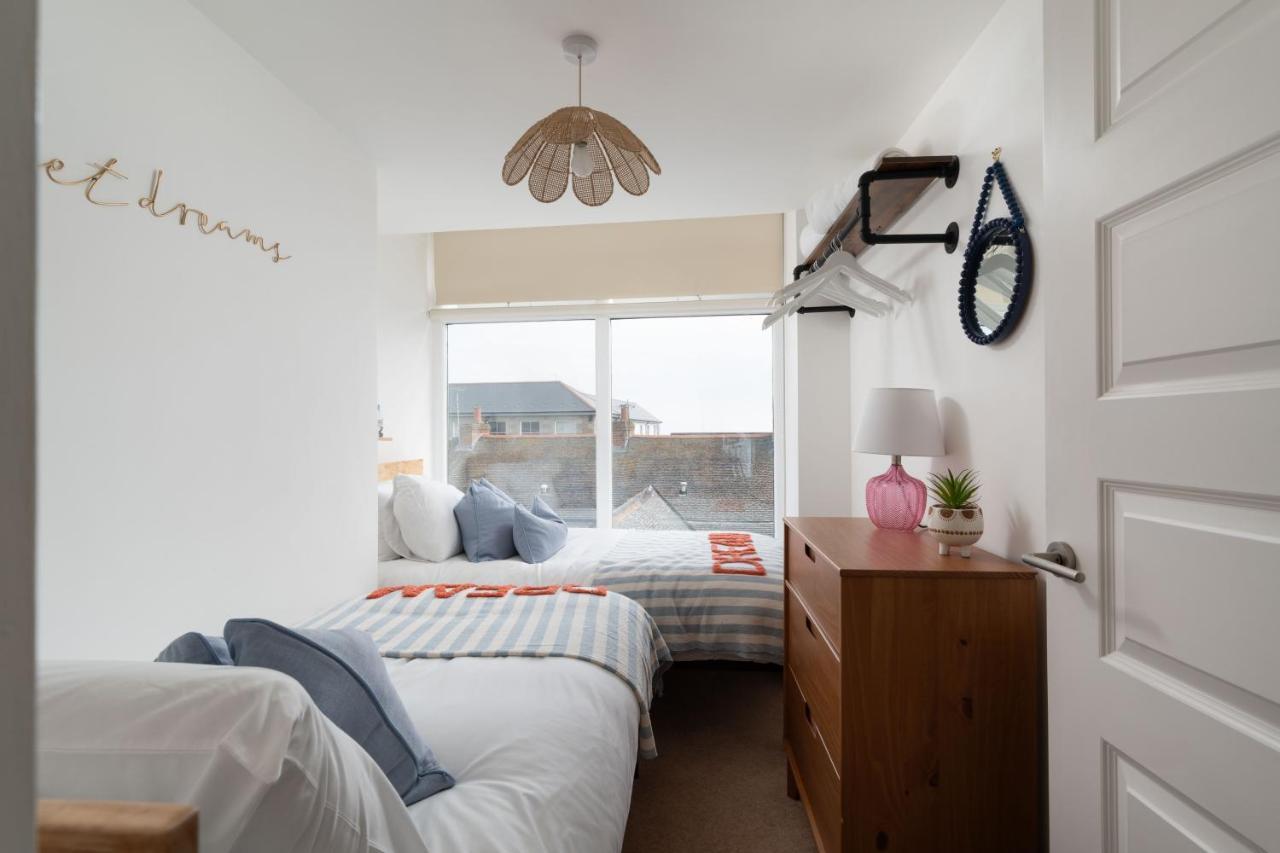 Apres Beach Apartment Sleeps 4 Penzance Exteriér fotografie