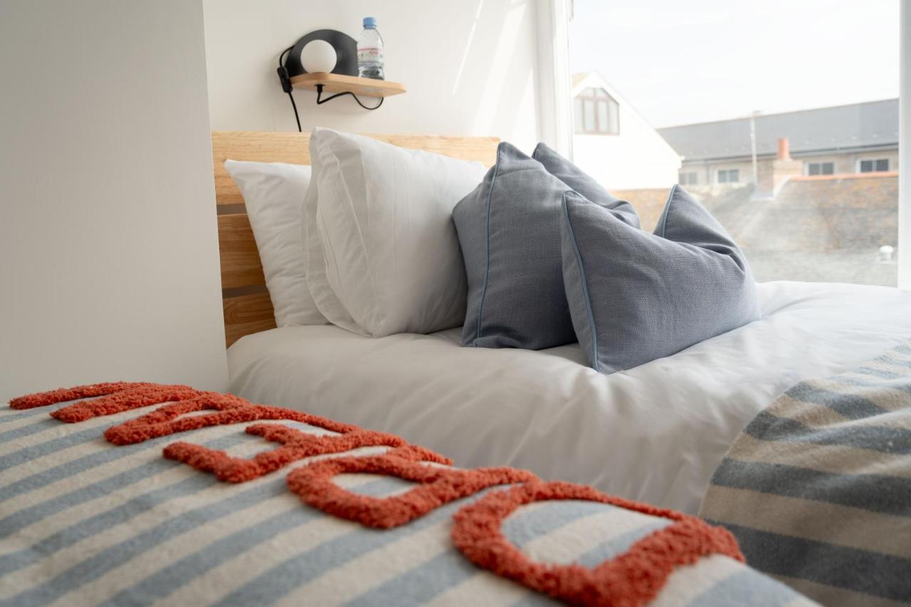 Apres Beach Apartment Sleeps 4 Penzance Exteriér fotografie
